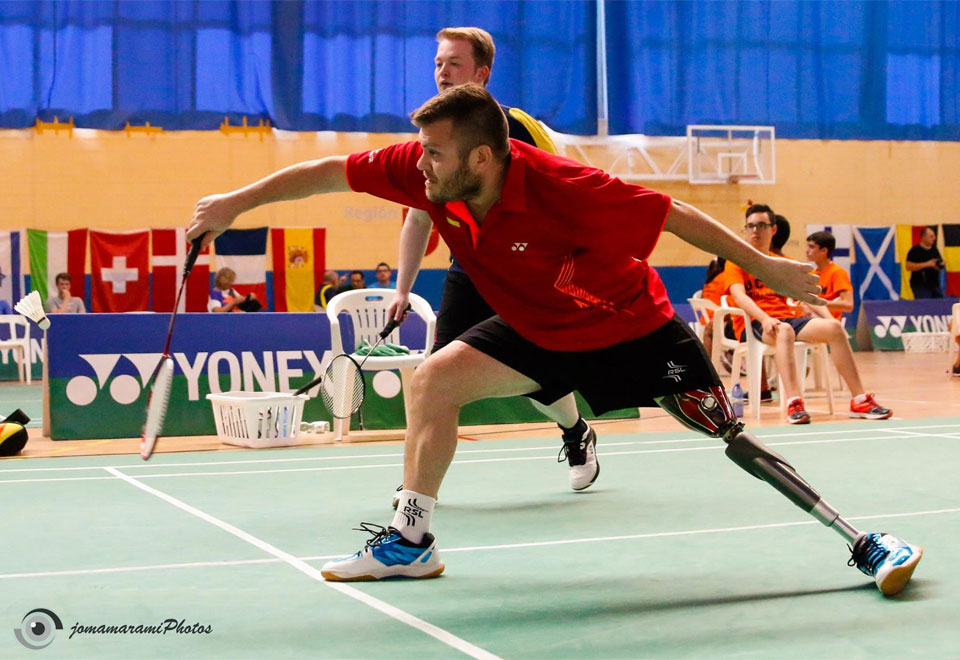 Simón Cruz medalla de oro en dobles