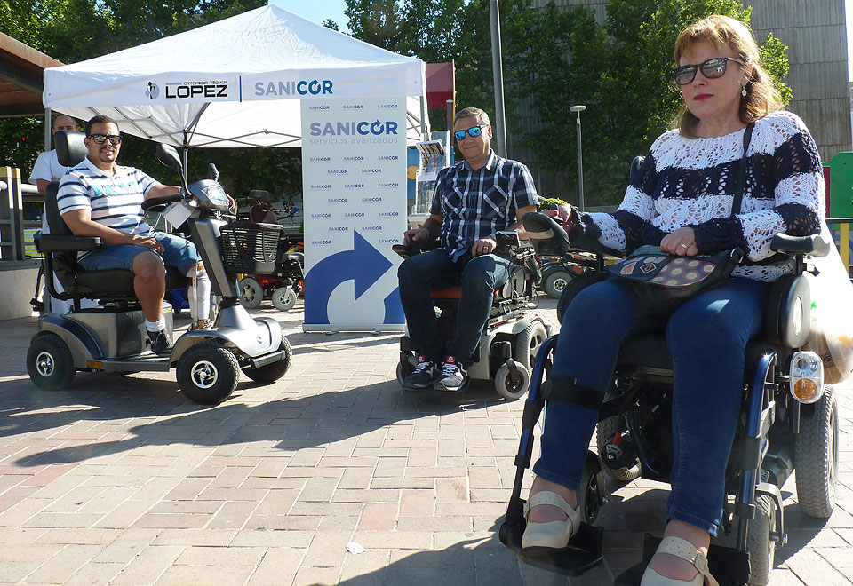 Sillas de ruedas eléctricas y scooters en los Sanicor Power Days